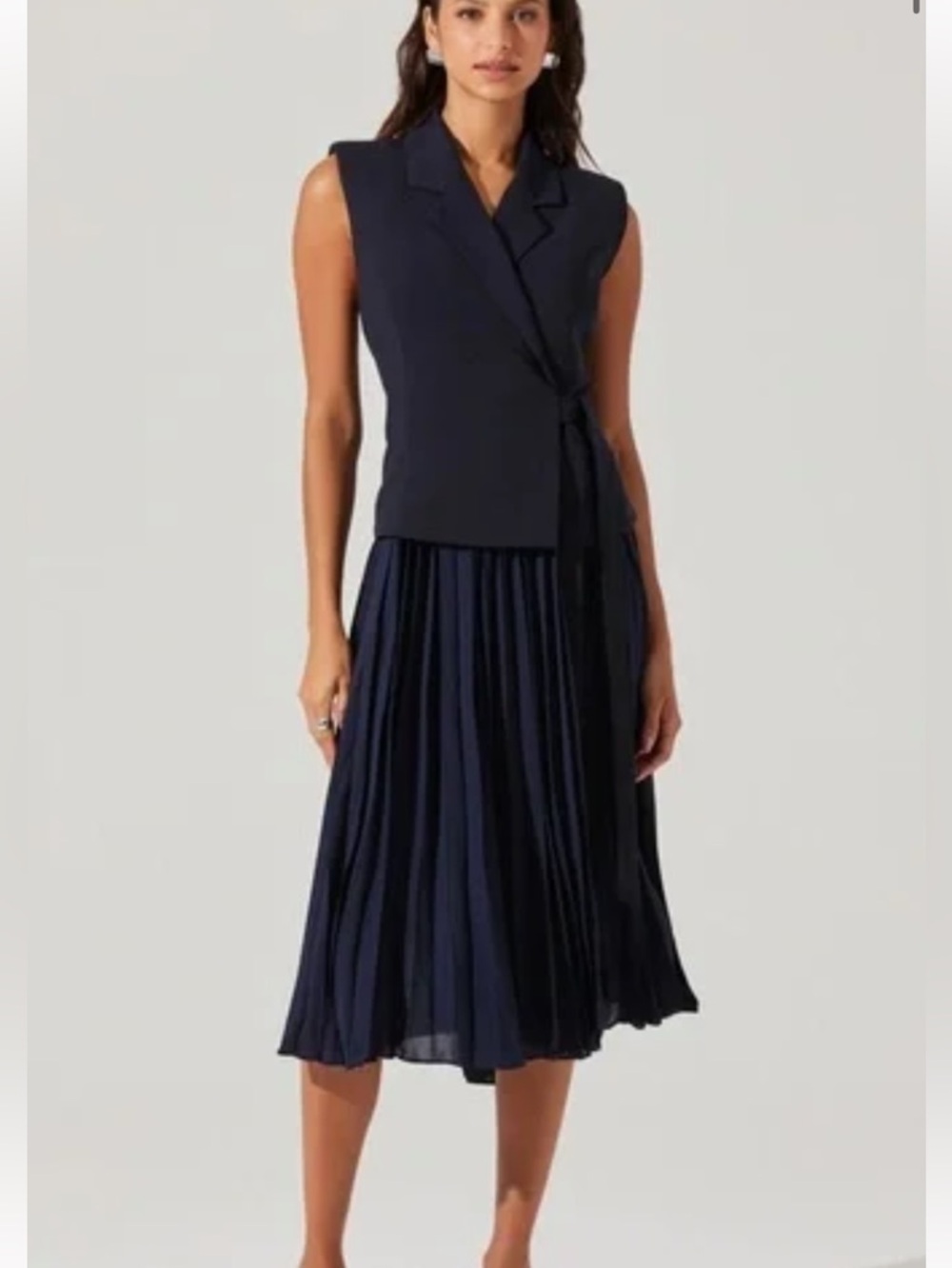 ASTR The Label Midnight Navy Pleated Blazer Dress Sleeveless Wrap Size L NWT - Picture 10 of 11